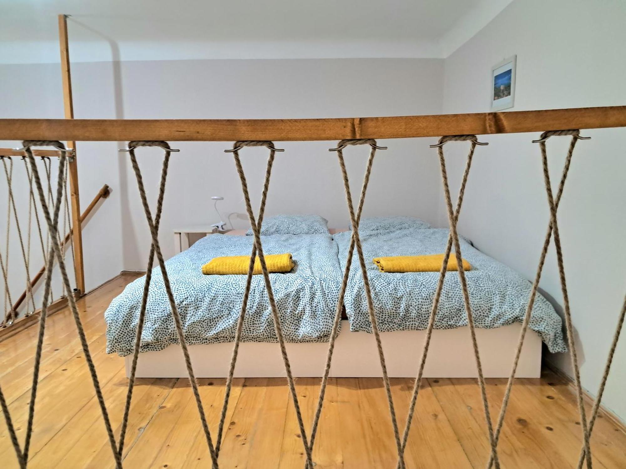 Affordable Heroes' Square Apartment *